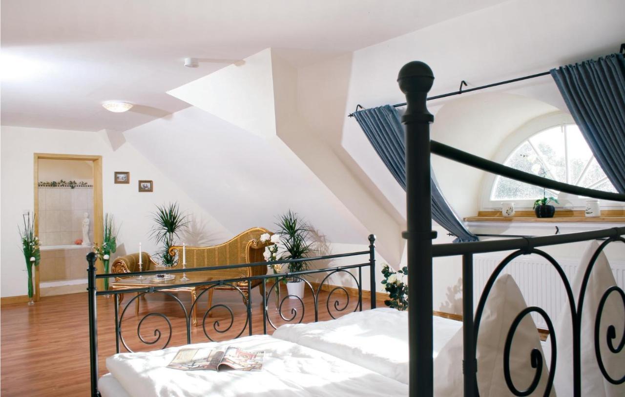Herrenhaus Luebbenow Ngoại thất bức ảnh